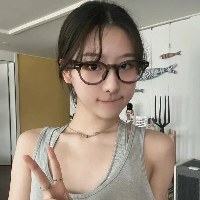 罗